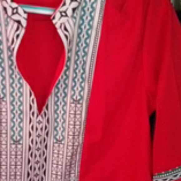 Blouse - Picture 2 of 3